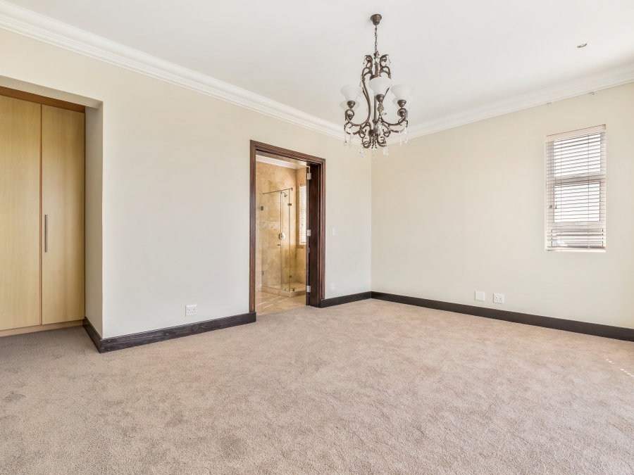 5 Bedroom Property for Sale in Pezula Golf Estate Western Cape